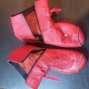 Soft Leather Flat Ankle Boots 10.  The lace doesn't lace